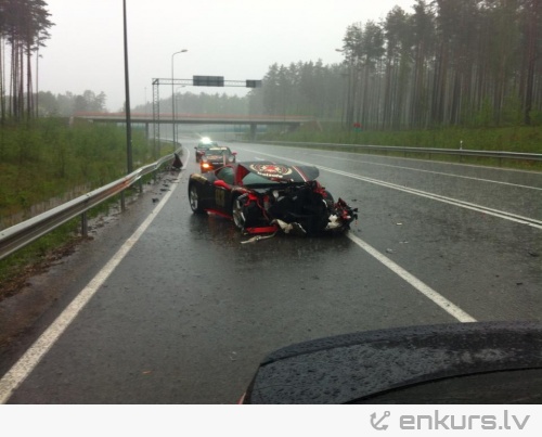 Pirmais nošķeltais Gumball 3000 autiņš Latvijā.